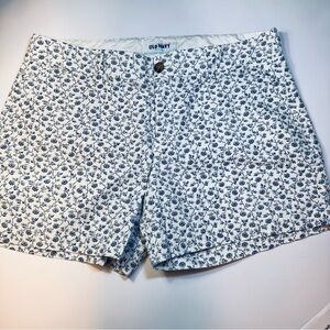 Old Navy White And Navy Floral Patterned Shorts, size 10